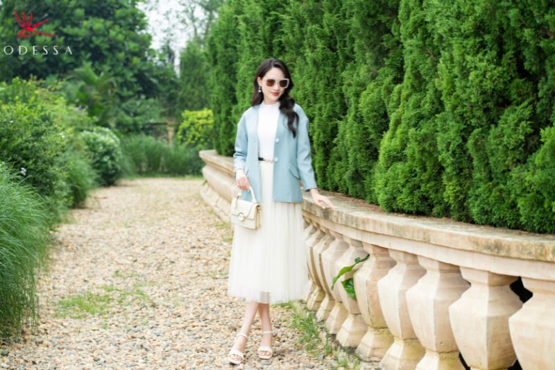 10 kiểu chân váy xòe mùa đông đẹp được ưa chuộng nhất hiện nay - Chân váy xòe midi
