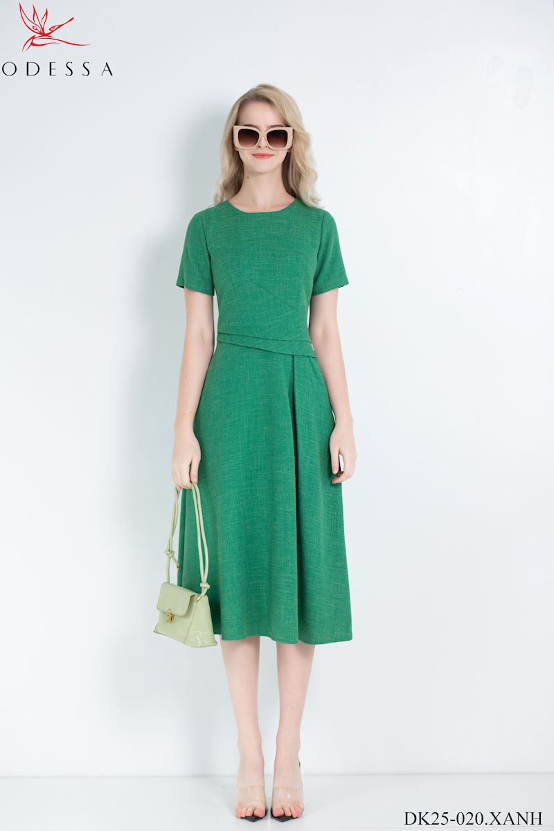 ĐẦM NỮ DÁNG XÒE CHIẾT EO CỔ TRÒN NỮ TÍNH DK25-020